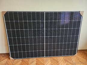 FV - DAH Solar DHM-54X10(BW)-410W - 3