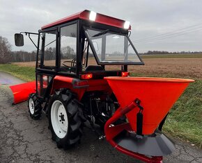 Japonský traktor KUBOTA GL 23 Diesel 3 válec, 23HP - 3