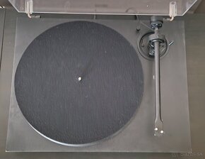 Gramofón Pro-Ject Debut III - 3