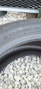 Predám pneu nokian 225/50R17 - 3