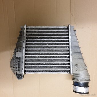 predám originál VALEO intercooler vw golf 4 1,9 TDI - 3