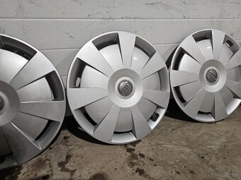 Puklice/Kryty Kolies AUDI 16", R16 - 3