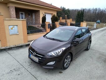 Hyundai i30 CW, 1.6 benzín, Nové kúpené na Slovensku - 3