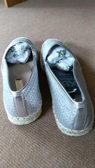 ZĽAVA---Nové strieborné espadrilky Xti - 3