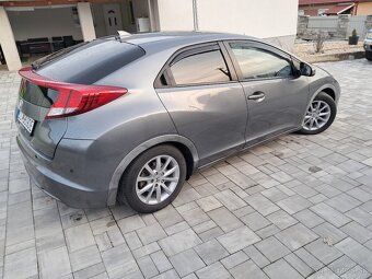 Predám Honda civic 1.4 benzin - 3