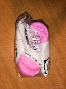 Bielo ruzove boxerske rukavice Top King Muay Thai 6 oz. - 3