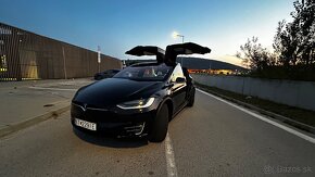 Tesla model X75D - 3