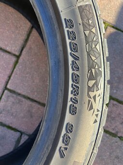 Zimne pneumatiky-Nexen WinGuard Sport 2 225/45 R18 95V M+S - 3