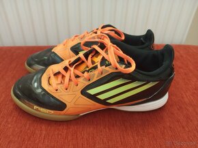 Halovky Adidas F 10 - 3