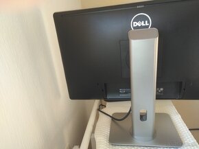 Dell 23 LCD monitor - 3