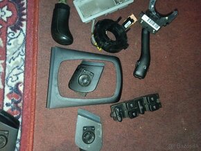 diely škoda octavia 1 aj kombi, dvere, pedal, vypináč, airba - 3