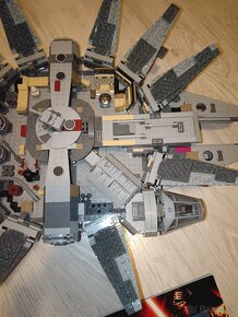 LEGO Star Wars. 75105 Millennium Falcon - 3