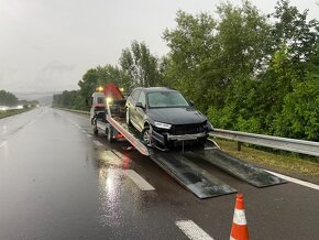 Odťahový špeciál Mercedes Benz 1024 - 3