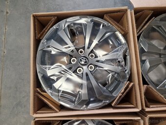 5x114,3 r18 disky elektrony toyota rav 4 kolesa 18 Rav 4 - 3