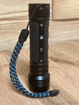 Olight Seeker 3 Pro - 3