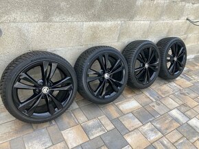 Predám zimnú sadu org ŠKODA 5x112 7,5J ET51 225/40 R18 - 3