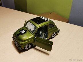 Politoys Fiat 500L - 3