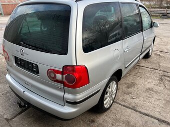 Predám náhradné diely na Volkswagen sharan 1,9tdi-85kw 2006 - 3