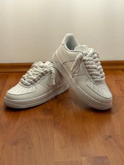 Nike Air Force 1 - Biele s bielymi šnúrkami - 3