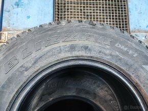 Bridgestone 235/75r15 zimné - 3