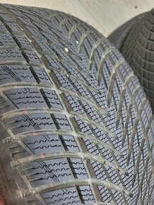 predam zimné pneumatiky Goodyear 245/40 R18 - 3