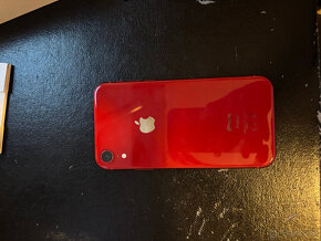 Apple iPhone XR s príslušenstvom - 3