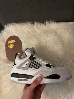 Jordan 4 - 3