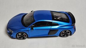 Kengfai 1:18 Audi R8 Coupé - 3