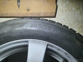 Predám zimné pneu 205/55 R16 s elektronami 7J x16 e=32 - 3