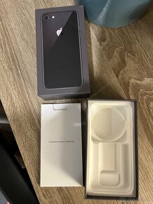 Iphone 8 64 gb čierny - 3