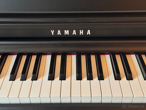 Predám digitálne piano Yamaha Clavinova CLP-525 - 3