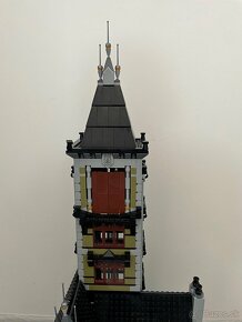 Lego 10273 - 3