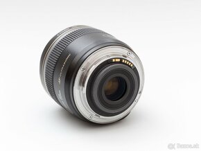 Canon EFS 60mm f/2 Macro USM - 3