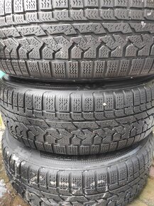 235/60R18 - 3