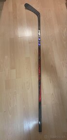 Predám hokejku CCM Jetspeed Ft7 Pro, 95 flex p29 ľavačka - 3