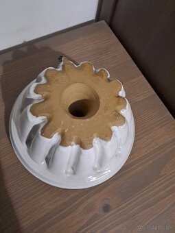 Keramicka dekoracna forma Bundt - 3