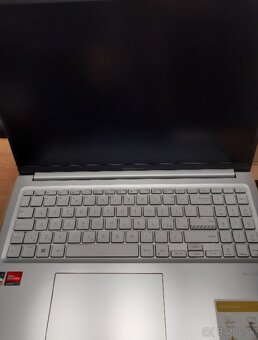 Asus vivobook 16 - 3