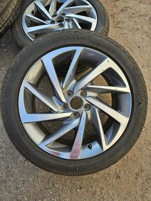 Letní r17" Volkswagen 5x100 et51 pneu 99% - 3