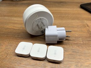 Xiaomi Aquara smart hub brana a 3x snimac teploty a vlhkosti - 3