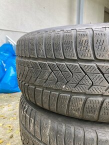 ZIMNE PIRELLI 225/55 r 18 - 3