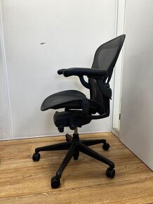 Herman Miller Aeron Remastered Full Option Posturefit - 3