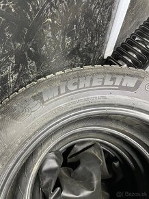 Predám celoročne pneumatiky Michelin 225/60r17 - 3