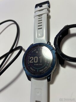 Garmin fenix 7 Sapphire Solar - Titan Blue/White Silicon - 3