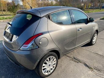 Lancia Ypsilon 1.2 8V EVO2 RL Silver - 3