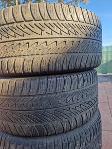 Goodyear ultragrip 8  285/45r20 sada zimna - 3