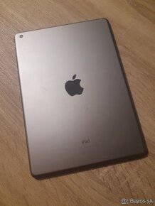 9.7" iPad 5 / 128GB prasknutý displej - 3