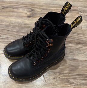 Dr. Martens - 3