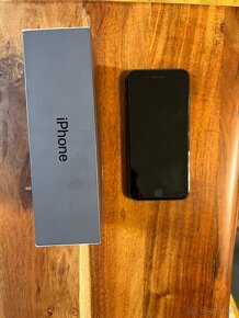 iPhone 8 64GB - 3