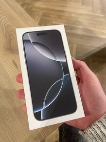 úplne NOVÝ iPhone 16 Pro MAX 256GB Biely Titán - 3