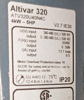 Frekvenčný menič Altivar 320
4 kW - 5 HP  ATV320U40N4C - 3